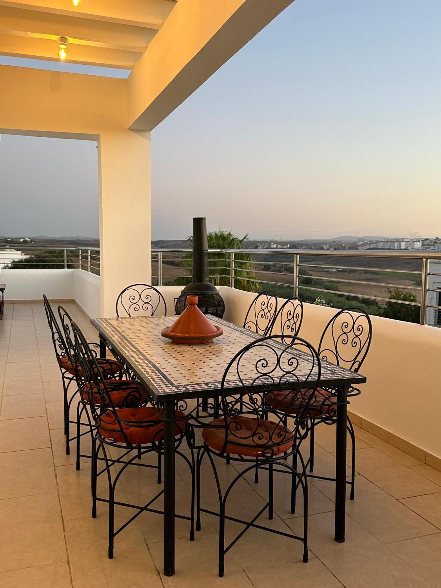 Asilah Vip - Haut Standing - Vue Mer - Piscines - Plage A 5 Minute - Garage Privee - Acces Pmr Ngoại thất bức ảnh