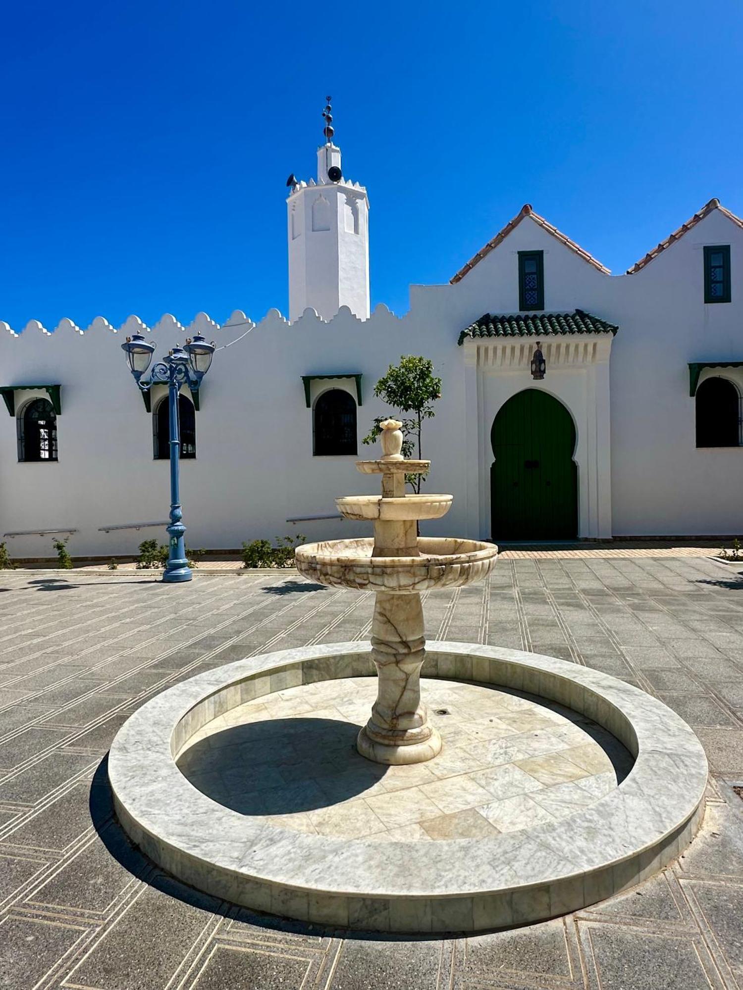 Asilah Vip - Haut Standing - Vue Mer - Piscines - Plage A 5 Minute - Garage Privee - Acces Pmr Ngoại thất bức ảnh